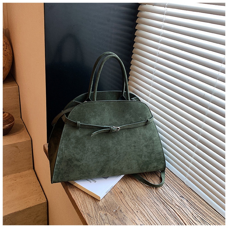 Structured dome-shaped handbag – обзор и цена Structured Handbag Top Handle