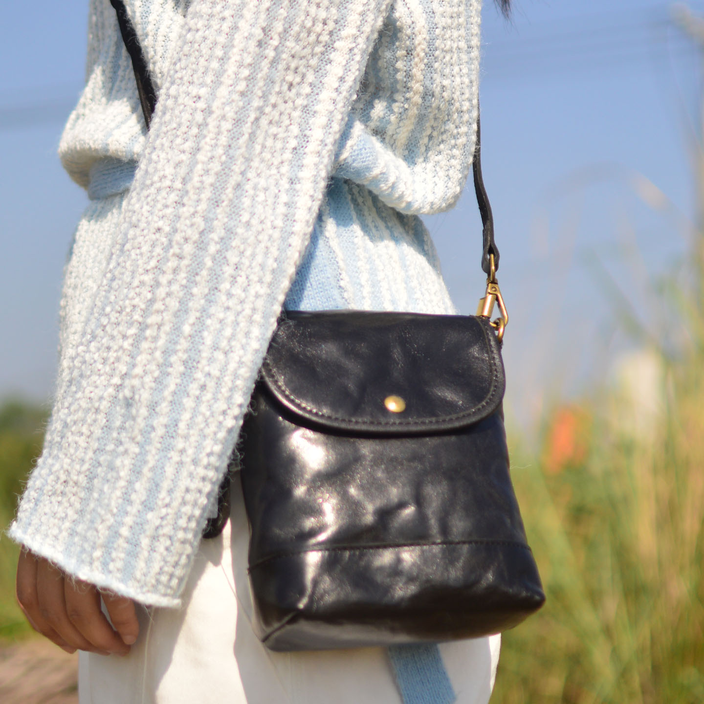 AETOO Leather handbag for wome – обзор и цена Saddle Bag Distressed